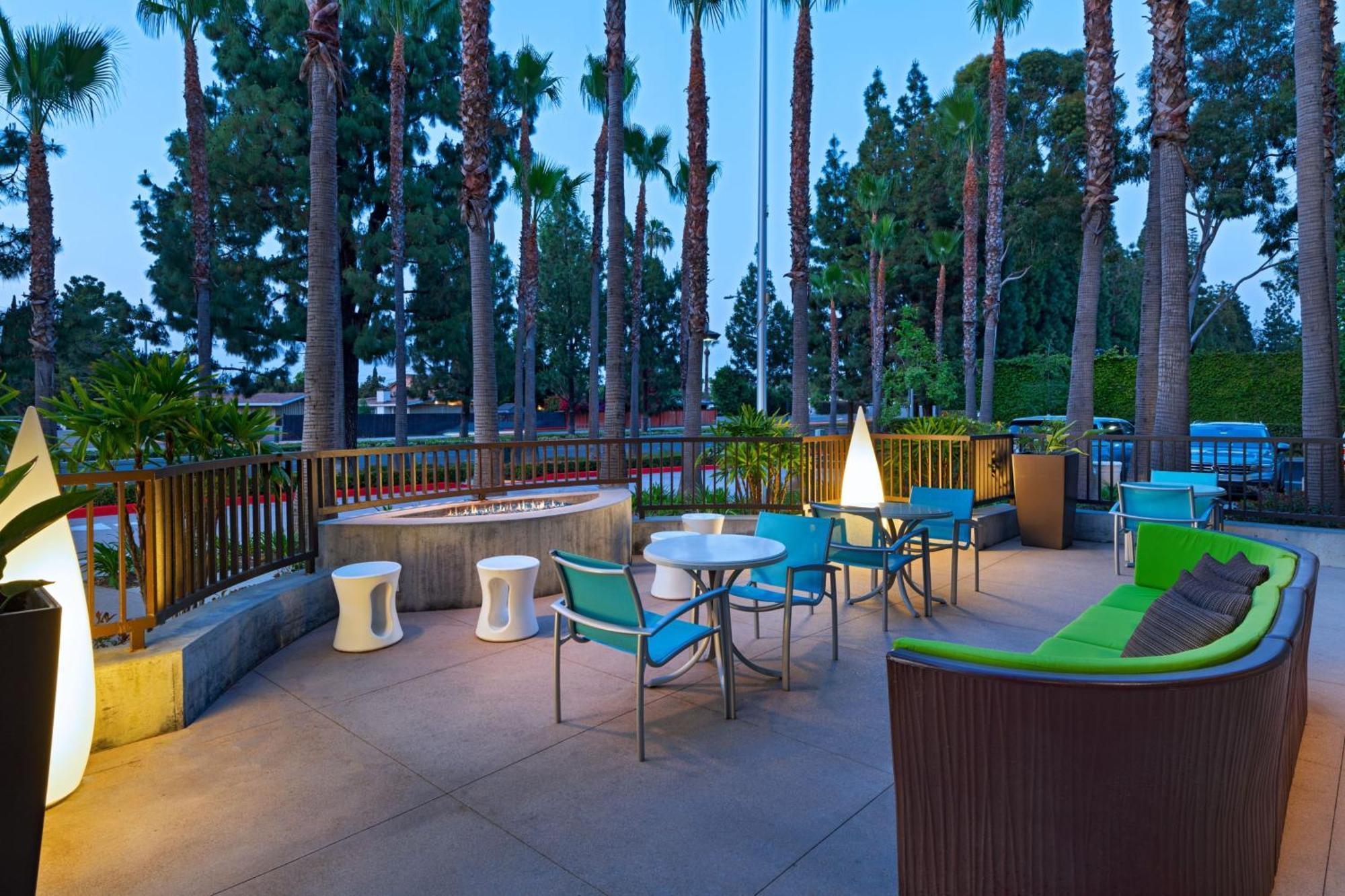 Springhill Suites By Marriott Anaheim Maingate Extérieur photo